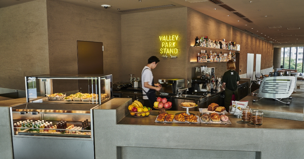 ロカビリー プールバーライト カフェ 世田谷ベース ガレージ ミッドセンチュリー 渋谷の街を架空の公園 “VALLEY PARK”と捉えた「ビジターセンターカフェ